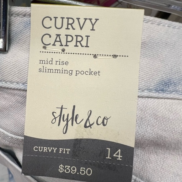 Style & Co capri jeans - Picture 3 of 3